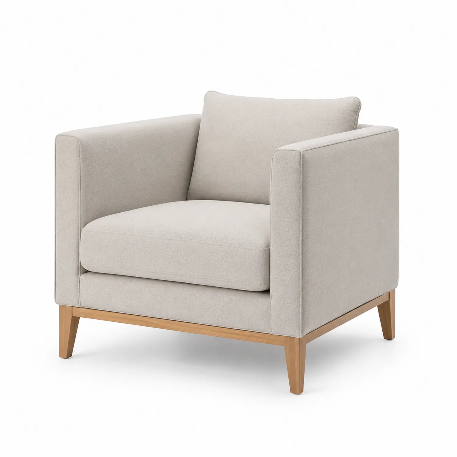Poltrona in tessuto beige con gambe in legno massello